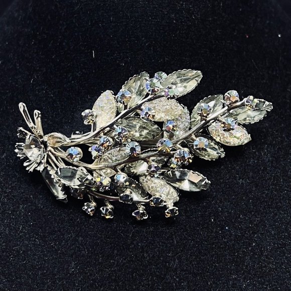 Judy Lee AB Rhinestone & Lava Glass Floral Brooch And Clip On Earrings (5134) - Picture 2 of 10